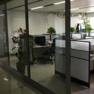 西部大道精装办公厂房1100平半地下室600平半地下室厂房出