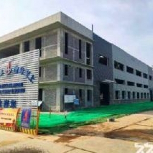 秦汉新城机场附近框架和钢构厂房出租1000−10000平