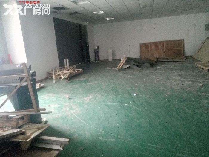 西高新创汇路标准厂房办工厂房1层1350平便宜出租