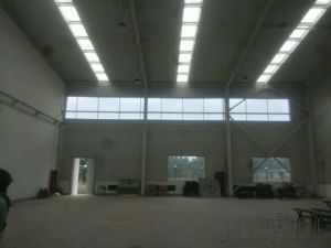 西高新比亚迪旁上林苑三路厂房出租厂房260平简装修便宜出租