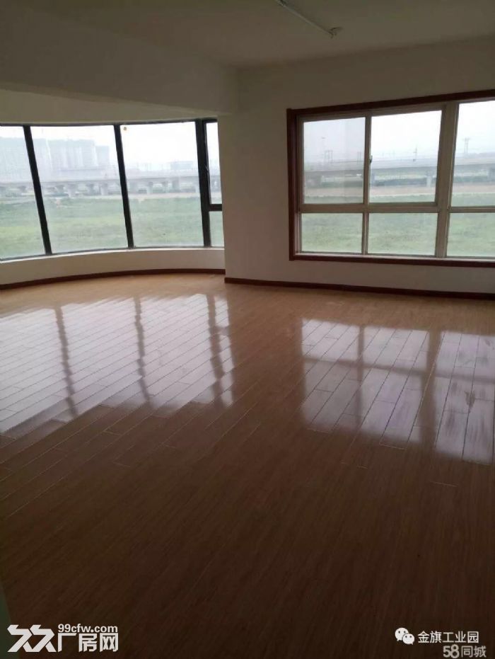 未央草滩混凝土砖混结构一层厂房 办公楼出租-图4