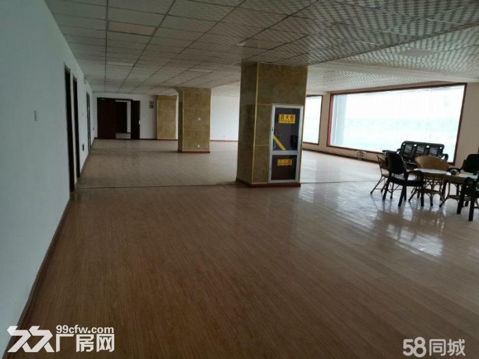 未央草滩混凝土砖混结构一层厂房 办公楼出租-图7