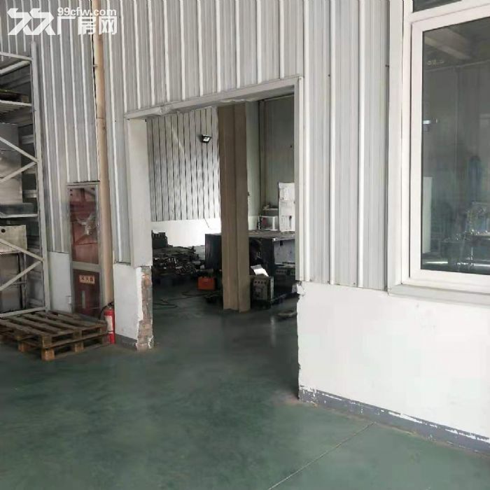 太白南路地铁口附近生产厂房办公用房210平1层650平出租-图2
