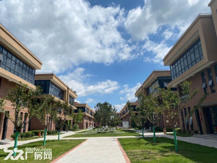 机场附近 工业厂房可租可售可按揭 1500−3000平工业园厂房