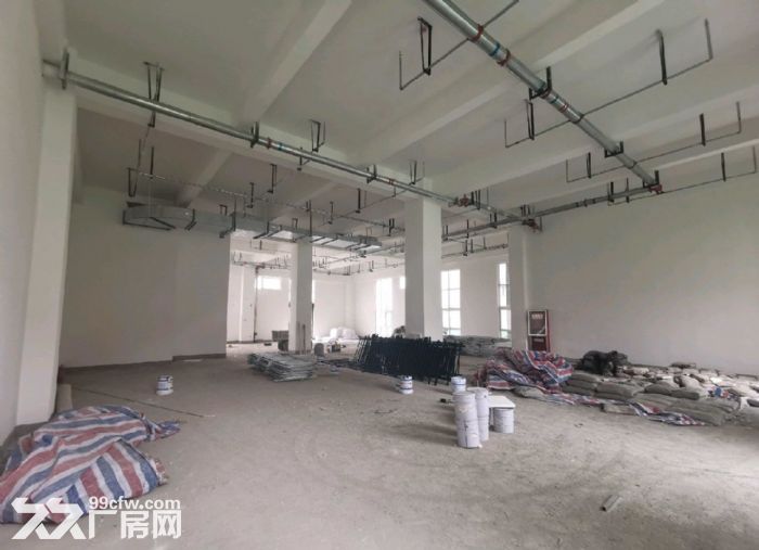 西安中兴深蓝科技产业园位于西咸新区沣东新城科源三路以南